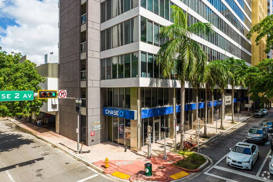 More Photos Of 150 SE 2nd Ave, Miami Office Residential For Lease
