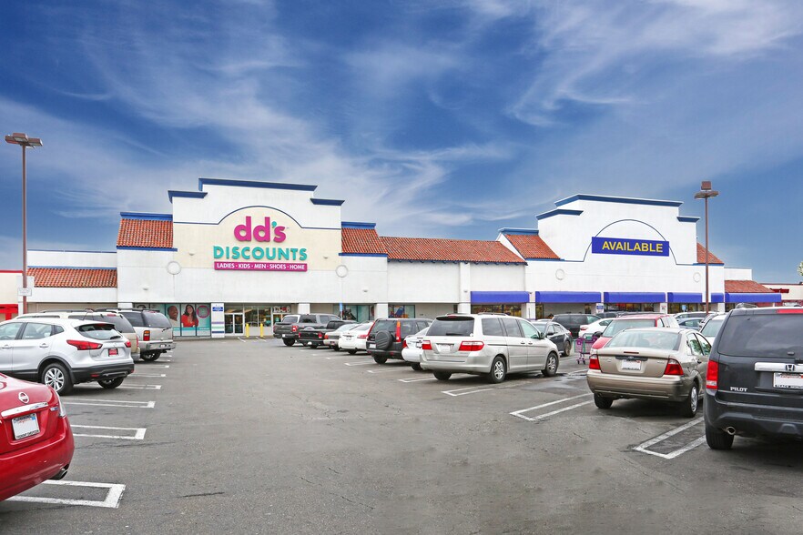 Primary Photo Of 1120 E Hammer Ln, Stockton Freestanding For Lease