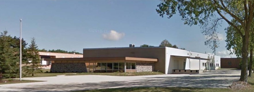 More Photos Of 6801 S Industrial Loop, Greendale Warehouse For Sale