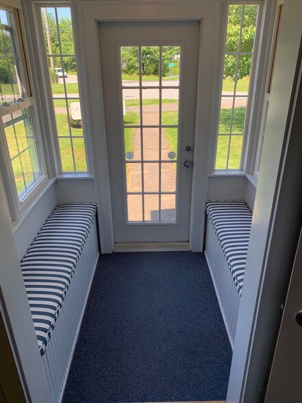 More Photos Of 98 Spencer Plain Rd, Old Saybrook Medical For Lease