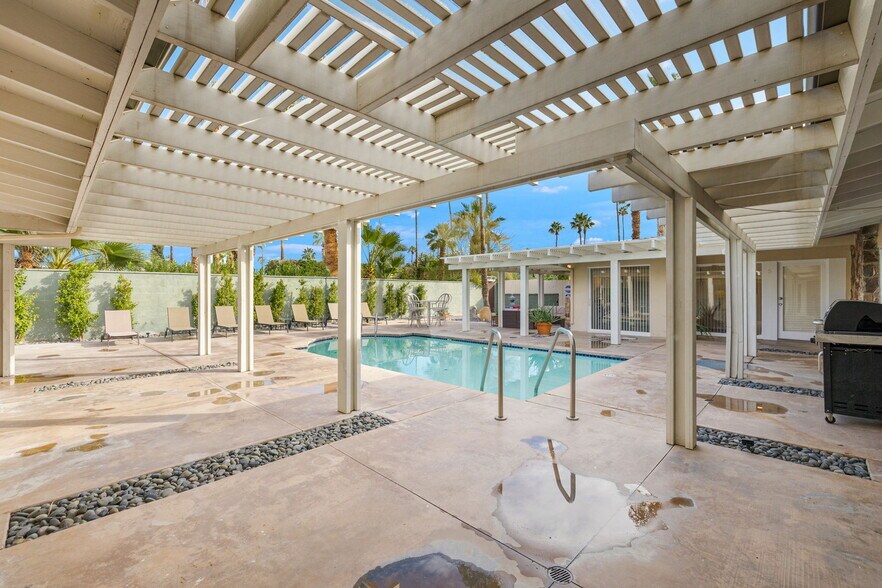 More Photos Of 1425 S Via Soledad, Palm Springs Apartments For Sale