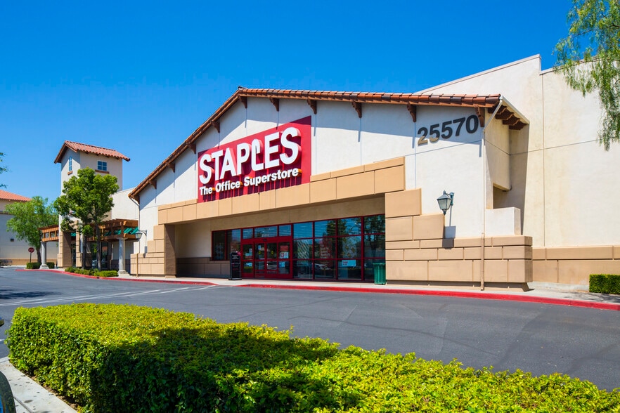 More Photos Of 25450 The Old Rd, Valencia Unknown For Lease