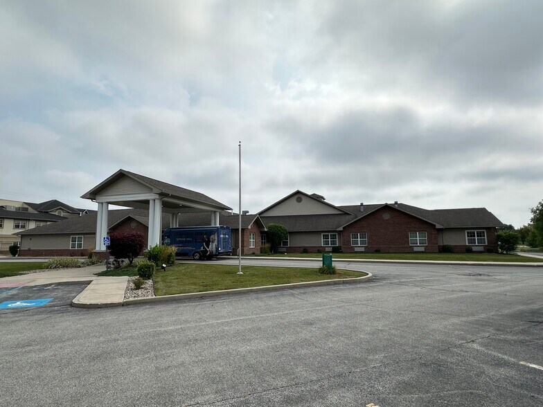 More Photos Of 300-330 W 89th St, Merrillville Medical For Lease
