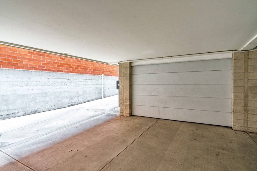 More Photos Of 631 N Larchmont Blvd, Los Angeles Office Residential For Sale