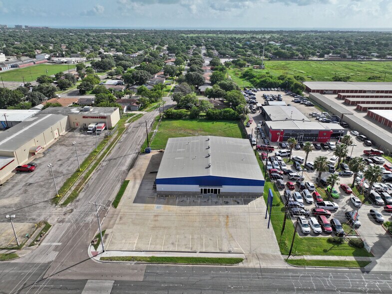 More Photos Of 6130 S Padre Island Dr, Corpus Christi Auto Repair For Sale