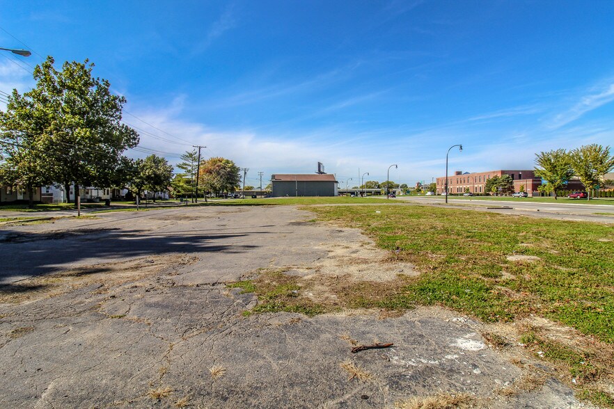 More Photos Of 1519-1545 Southfield Rd, Lincoln Park Land For Sale