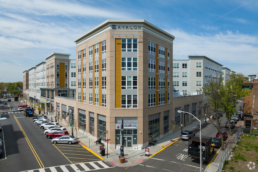 Primary Photo Of 70 Washington St, Bloomfield Storefront Retail Residential For Lease