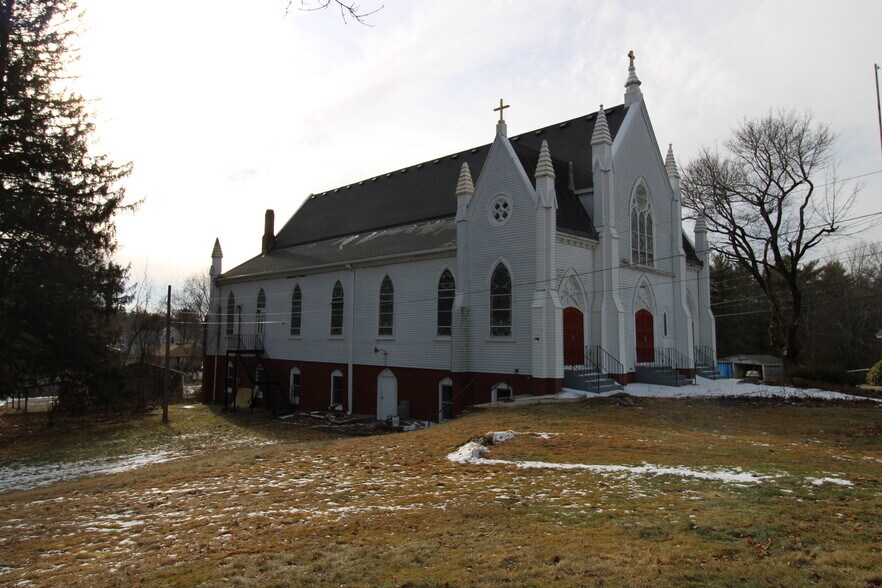 More Photos Of 1 State St, Bondsville Religious Facility For Lease