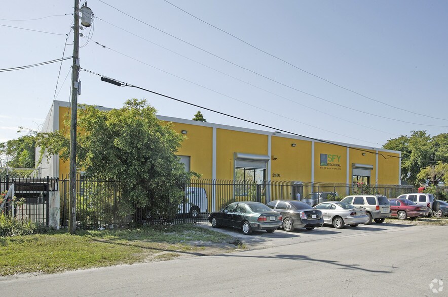 More Photos Of 2401 NW 34th Ave, Miami Warehouse For Sale