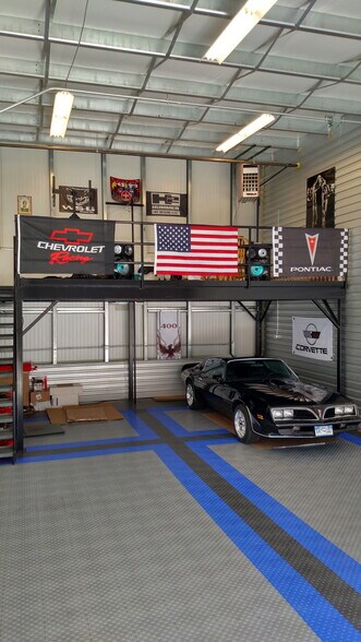 More Photos Of 7352 Greenridge Rd, Windsor Warehouse For Sale