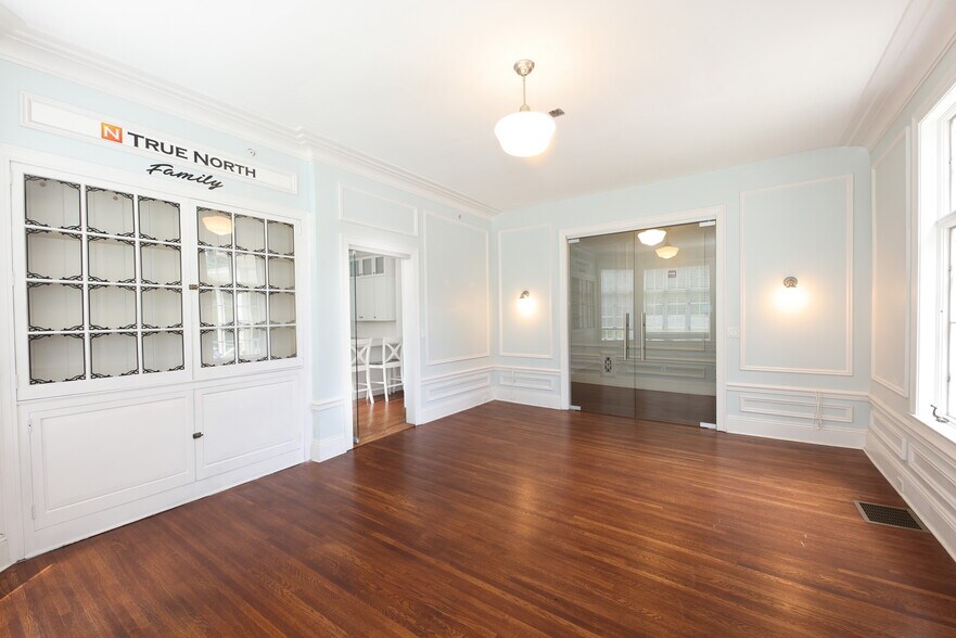 More Photos Of 12 Lotus Ave, Chester Specialty For Sale