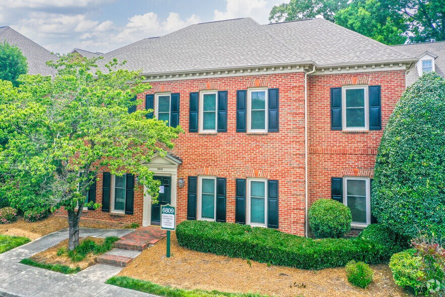 More Photos Of 6809 Fairview Rd, Charlotte Office For Lease