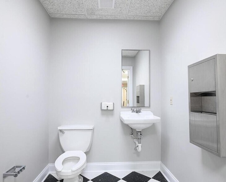 More Photos Of 18 S Main St, Bel Air Office Residential For Lease