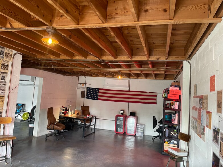 More Photos Of 34 Webb St, Roswell Restaurant For Lease