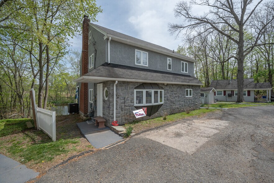 More Photos Of 530 Gravel Pike, Collegeville Apartments For Sale