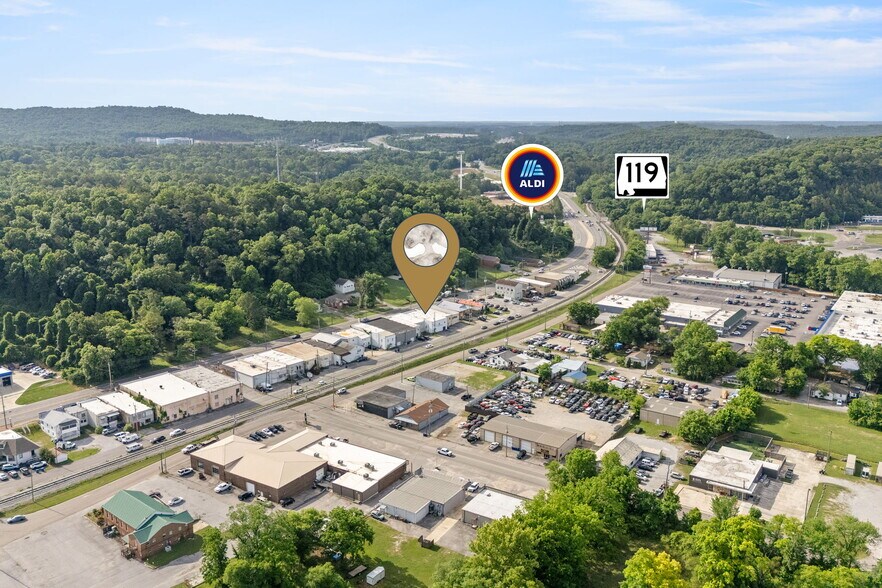 More Photos Of 140 1st S, Alabaster Storefront For Sale