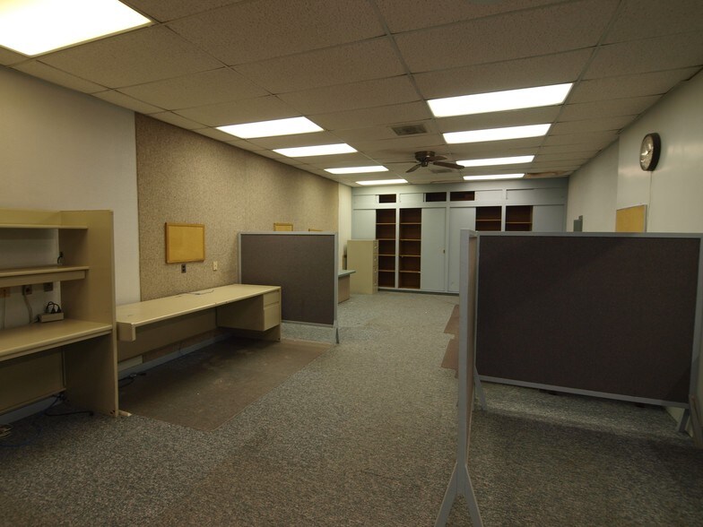 More Photos Of 2 E Long Ave, Dubois Coworking Space