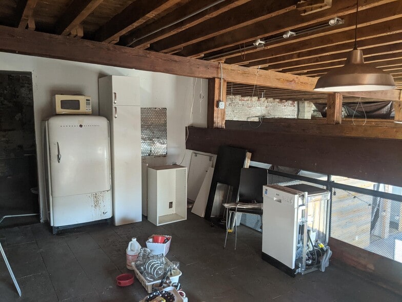 More Photos Of 1621-1623 McKean St, Philadelphia Auto Repair For Sale
