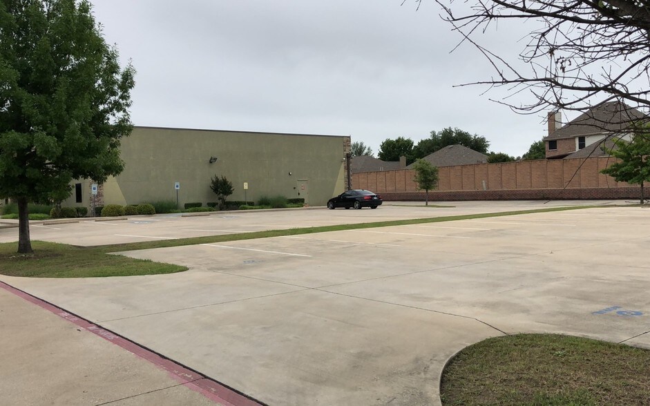 More Photos Of 205 S Alma Dr, Allen Warehouse For Lease