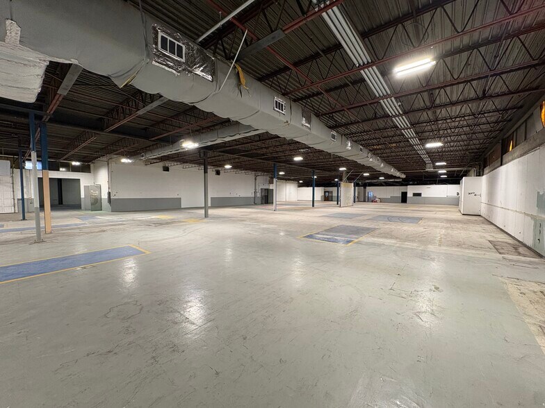 More Photos Of 200 Commerce Dr, Montgomeryville Warehouse For Sale