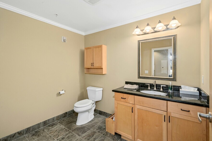 More Photos Of 3121 W Government Way, Seattle Apartments For Sale