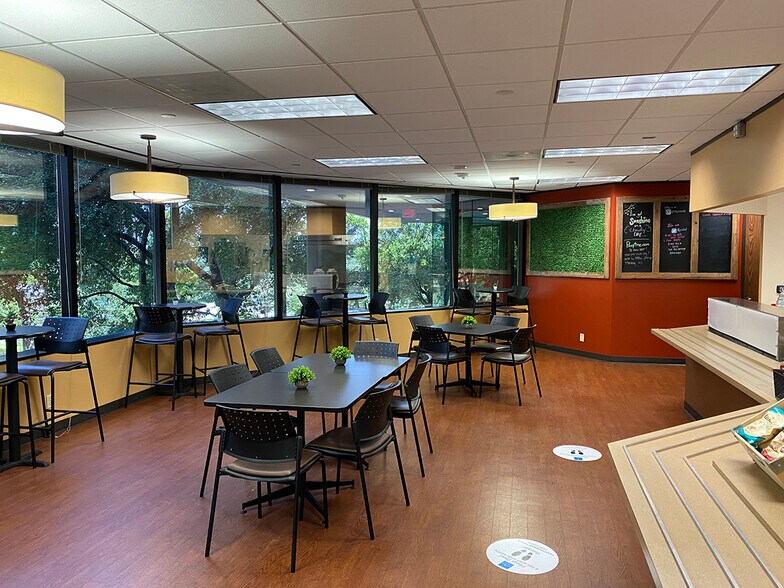 More Photos Of 8200 W Interstate 10, San Antonio Office For Lease