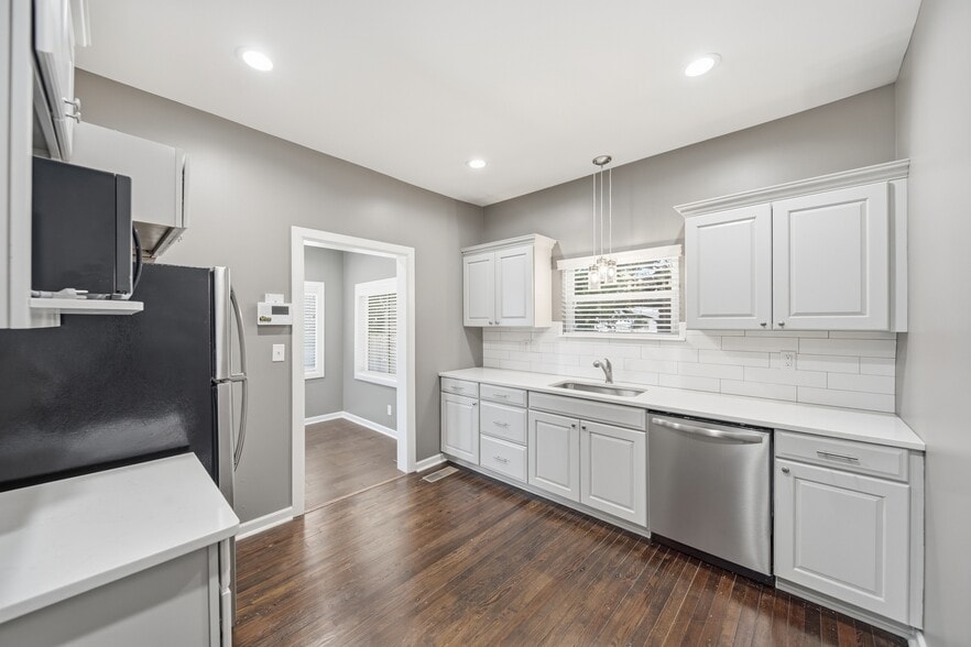 More Photos Of 1628 S Cincinnati Ave, Tulsa Office For Sale