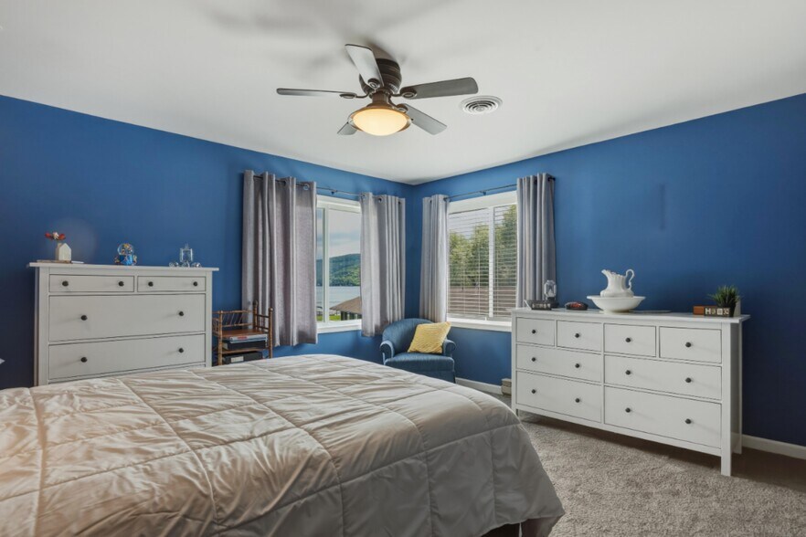 More Photos Of 24 Water St, Hammondsport Hotel For Sale
