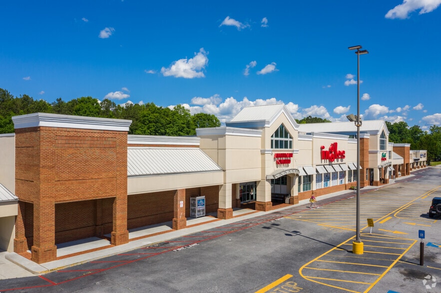 More Photos Of 1124 N Park St, Carrollton Unknown For Lease
