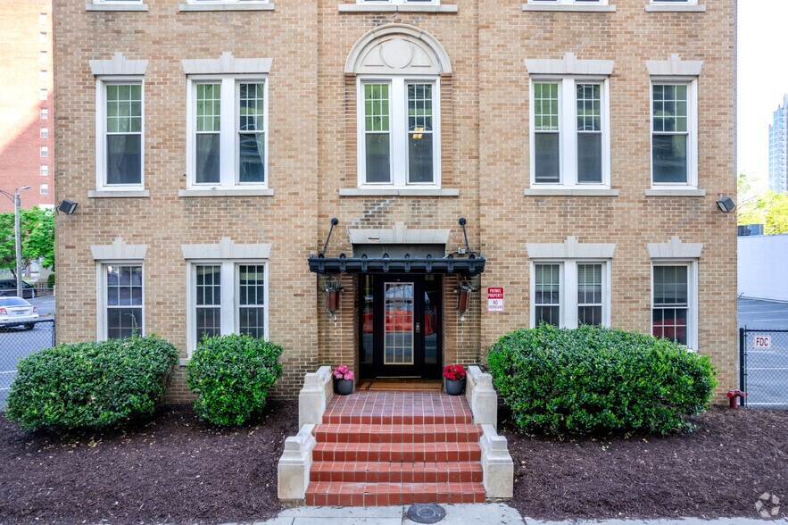 More Photos Of 508 N Tryon St N, Charlotte Apartments For Sale