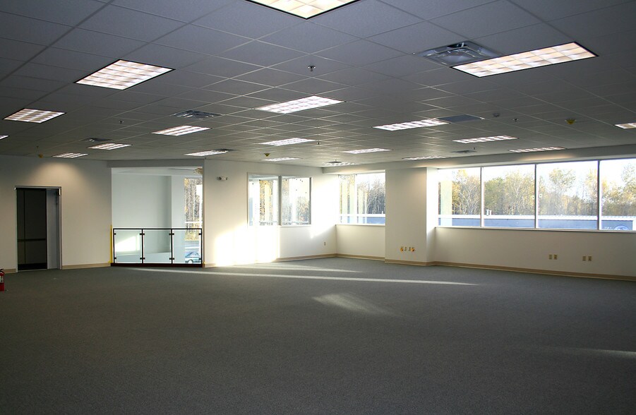 More Photos Of 21-25 Dutch Mill Rd, Ithaca Warehouse For Lease