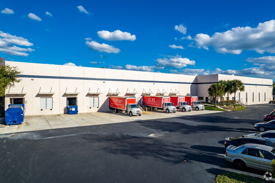 More Photos Of 4515 Metric Dr, Winter Park Warehouse For Lease