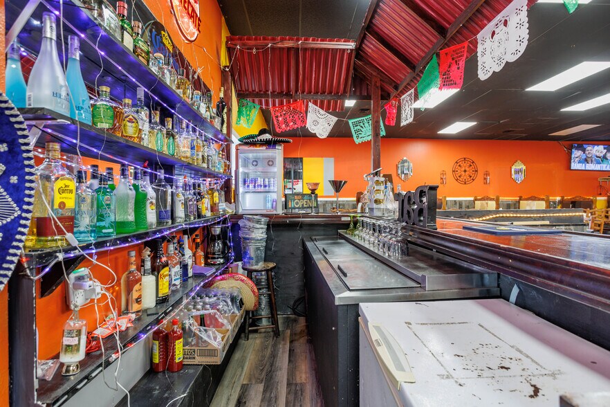 More Photos Of 528 W Clark St, Pasco Restaurant For Sale