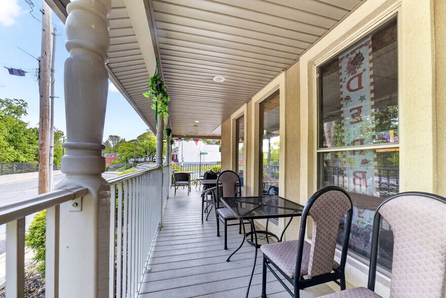 More Photos Of 204 W Madison St, Easton Storefront Retail Residential For Sale