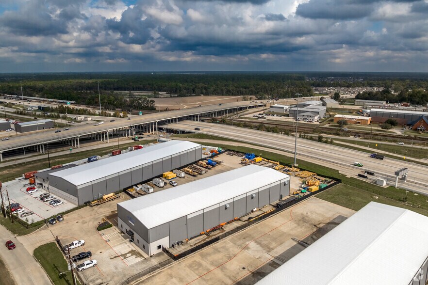 More Photos Of 21430 Inverness Forest Blvd, Houston Warehouse For Lease