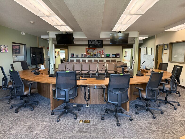 More Photos Of 1948 E Grand Ave, Laramie Office For Lease