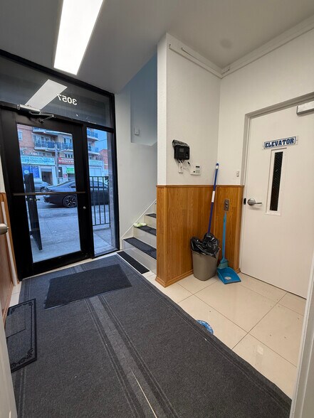 More Photos Of 3057 Coney Island Ave, Brooklyn Medical For Lease