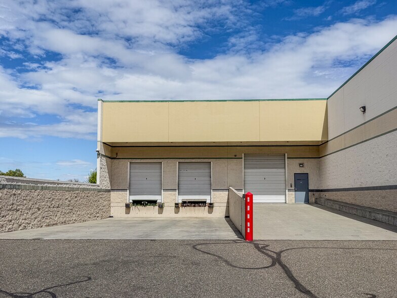 More Photos Of 1661 Fowler St, Richland Office For Lease