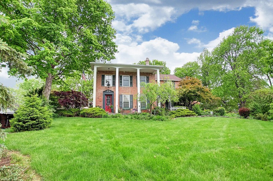 More Photos Of 80 W State St, Springboro Hospitality For Sale