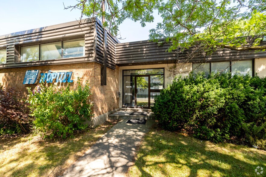 More Photos Of 8225 Rue Labarre, Montréal Industrial For Sale