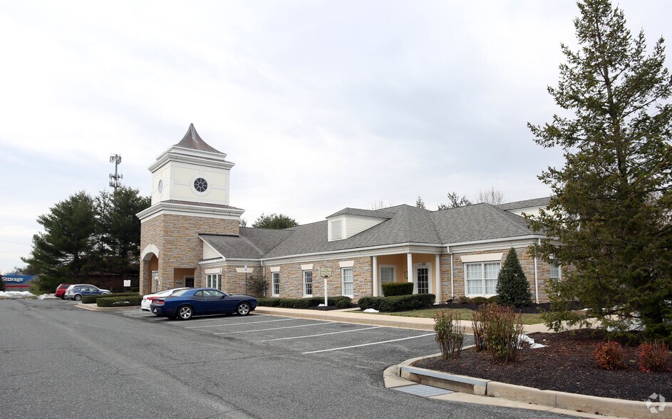 More Photos Of 1 Barrington Pl, Bel Air Office For Lease