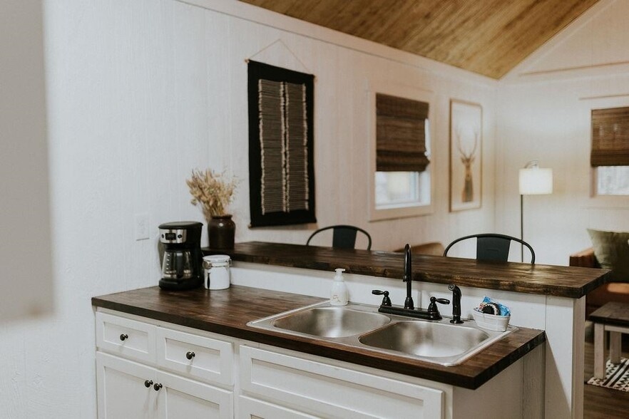 More Photos Of 896 Wilderness Rd, Mammoth Cave All Leisure For Sale