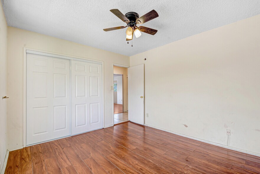 More Photos Of 1649 S La Brea Ave, Los Angeles Apartments For Sale
