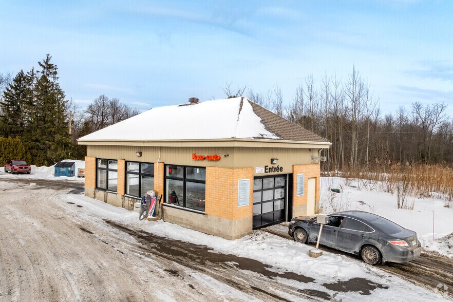 More Photos Of 3235-3239 Rte Harwood, Vaudreuil-dorion Service Station For Sale