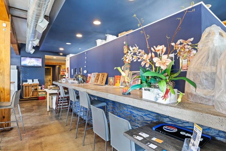 More Photos Of 4500 N 12th St, Phoenix Restaurant For Sale