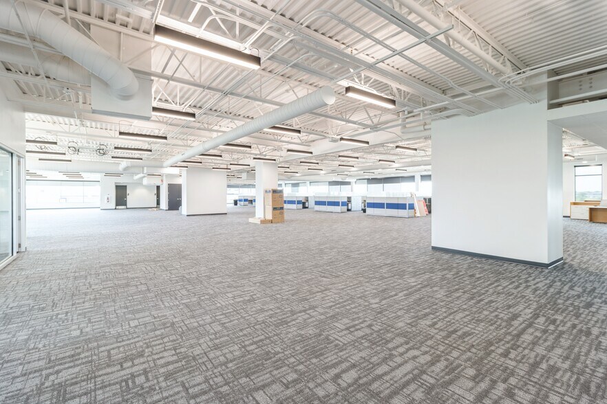 More Photos Of 1465 SW Park Square Dr, Ankeny Office For Lease
