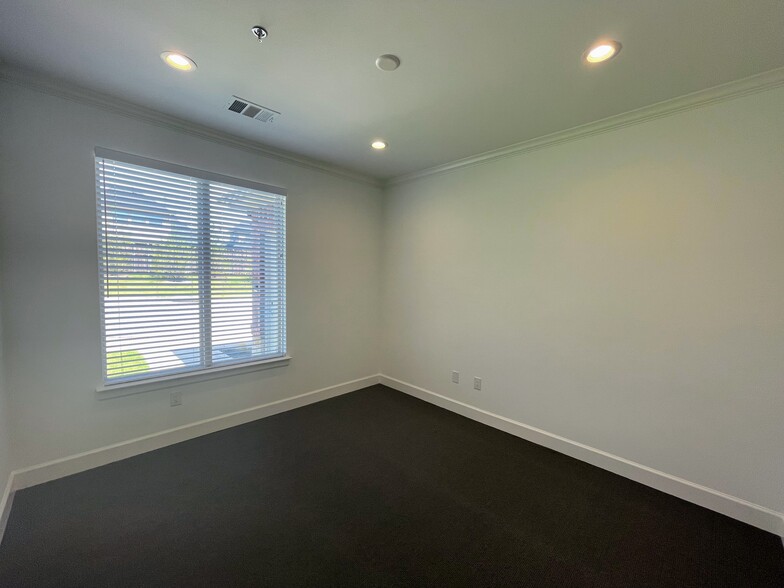 More Photos Of 400 Stonebrook Pky, Frisco Medical For Lease