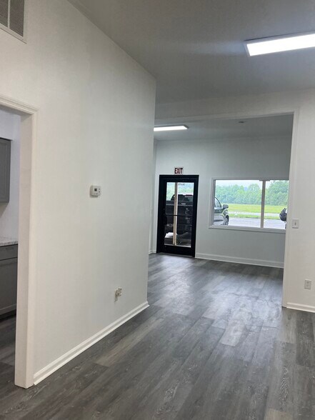 More Photos Of 6737 Ringgold Rd, East Ridge Office For Lease