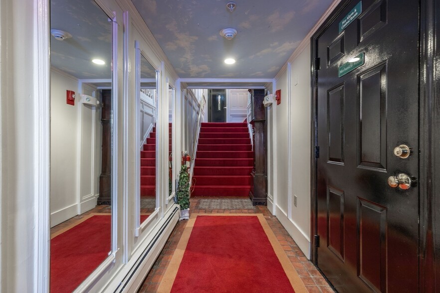 More Photos Of 230 Commonwealth, Boston Apartments For Sale