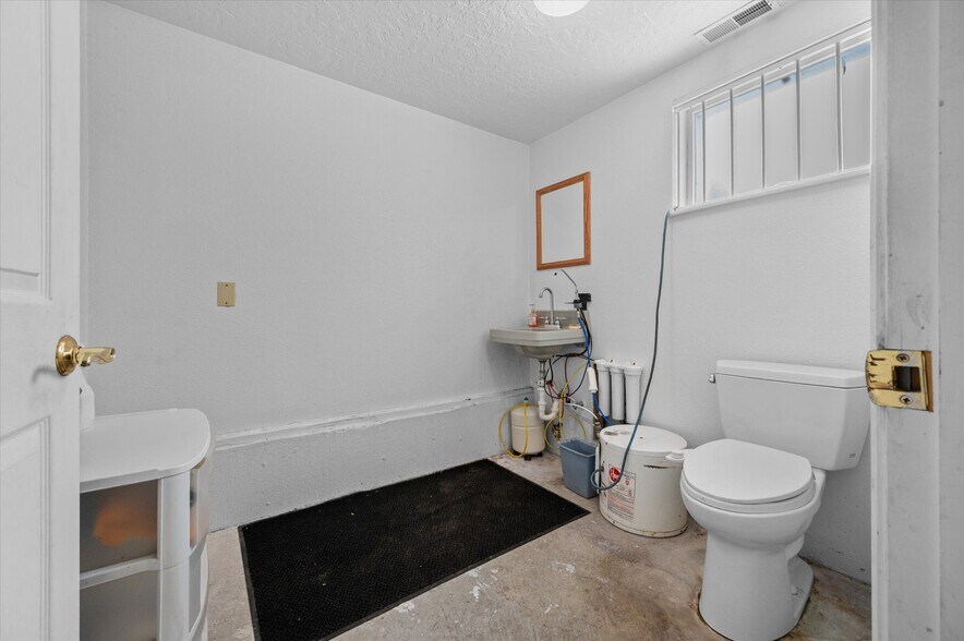 More Photos Of 352 N Main St, Brigham City Office For Sale